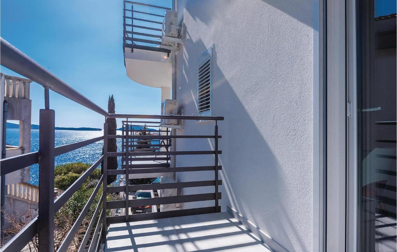 Cozy Apartment In Brodarica With Wifi Εξωτερικό φωτογραφία