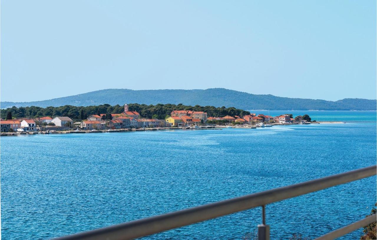 Cozy Apartment In Brodarica With Wifi Εξωτερικό φωτογραφία